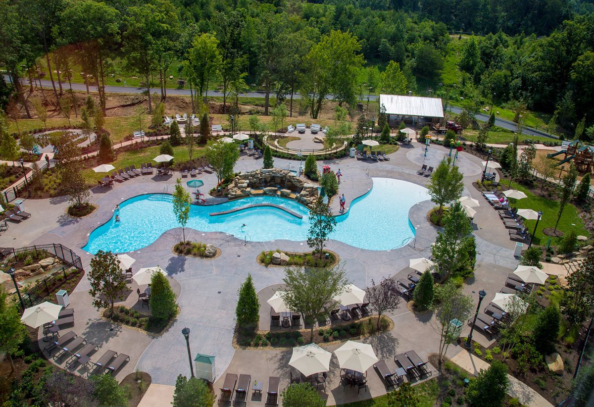 Dollywood’s DreamMore Resort Opens