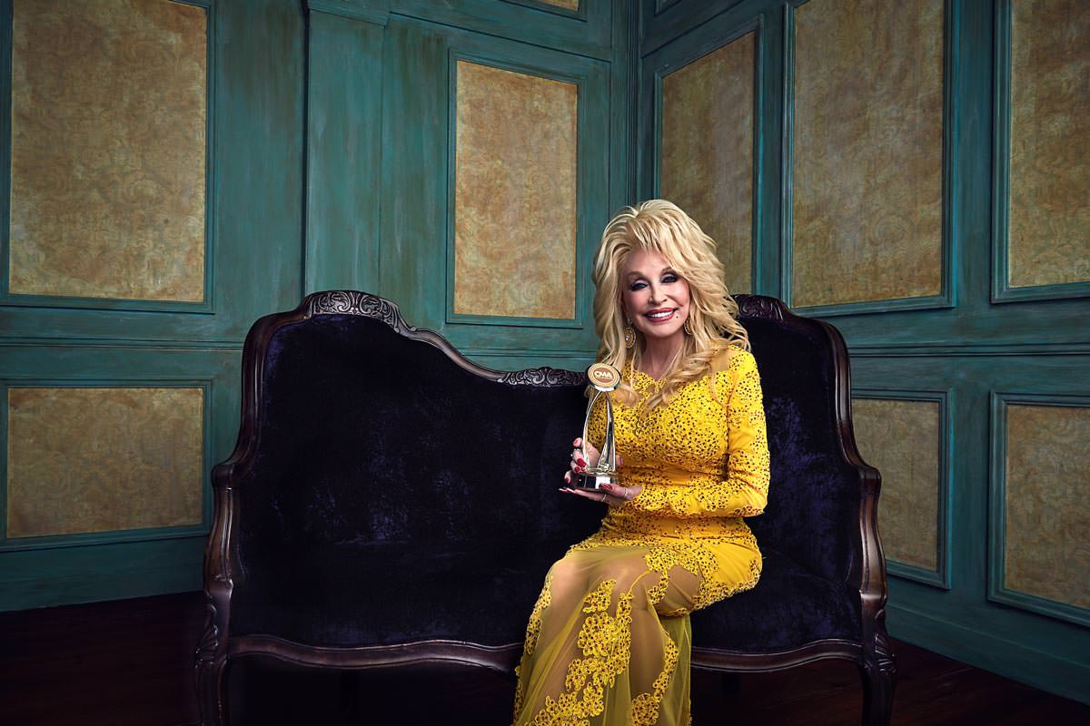 Dolly Parton Receives Lifetime Achievement Award at CMAs