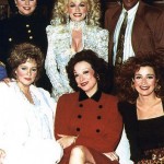 Dolly Parton and the cast of Designing Women