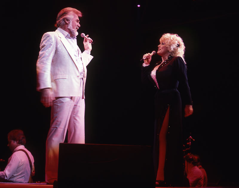 Dolly Parton and Kenny Rogers 1985 Photo by Kelly Junkermann