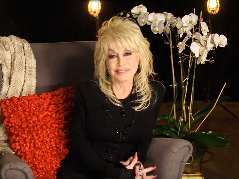 Yahoo! Music Exclusive: Dolly's 'Salvation Army' Christmas