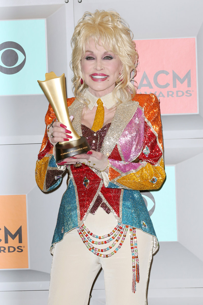 Dolly Parton Wins Tex Ritter Award