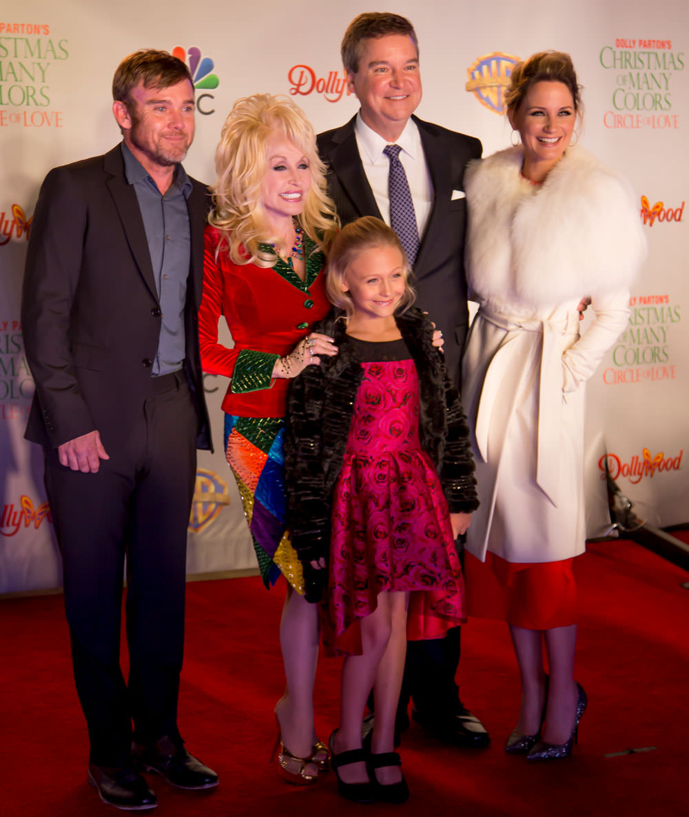 Ricky Schroder, Dolly Parton, Sam Haskell, Jennifer Nettles & Alyvia Alyn Lind at Christmas of Many Colors Premiere