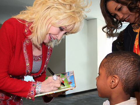 Dolly Parton Announces Hurricane Relief Efforts