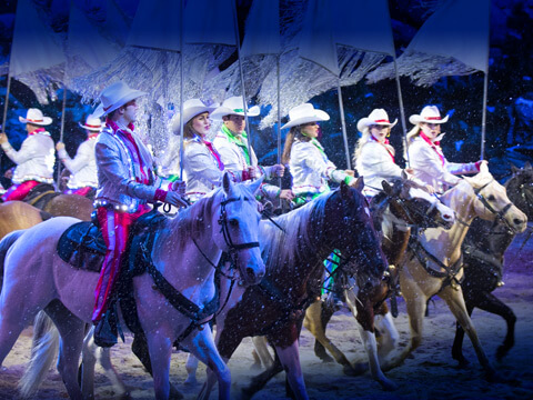 Christmas Comes To Life At Dolly Parton’s Stampede This Holiday Season