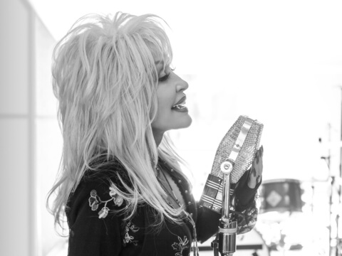 Dolly Parton Partners With IMG