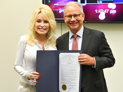 Nashville Mayor Declares August 5 Dolly Parton Day