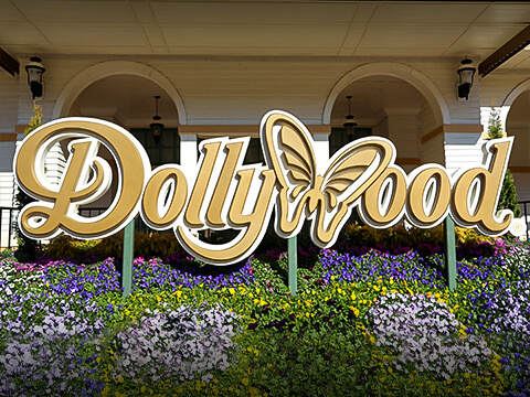 Tripadvisor Names Dollywood Top-10 Theme Park In The World