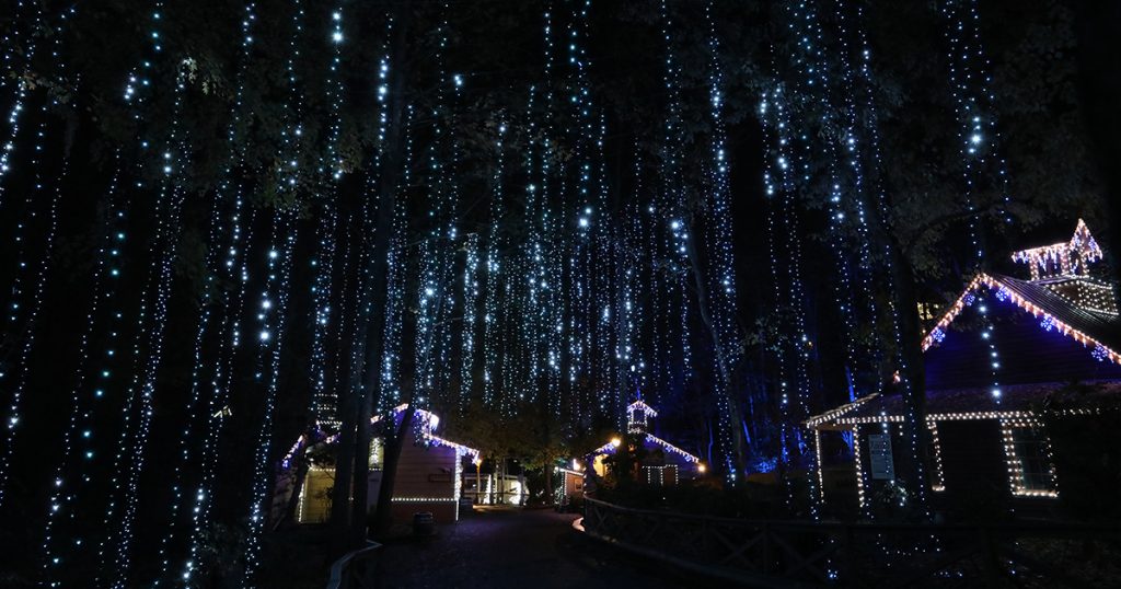 Dollywood’s Smoky Mountain Christmas