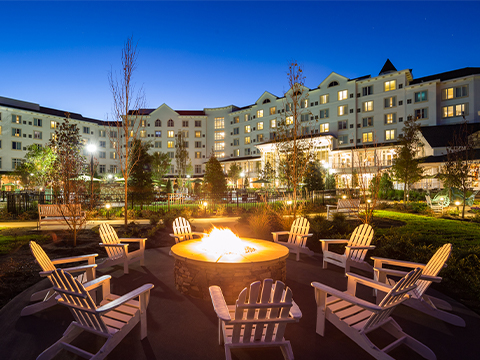 Vote for Dollywood’s DreamMore Resort and Spa in USA Today 10Best Readers’ Choice Awards
