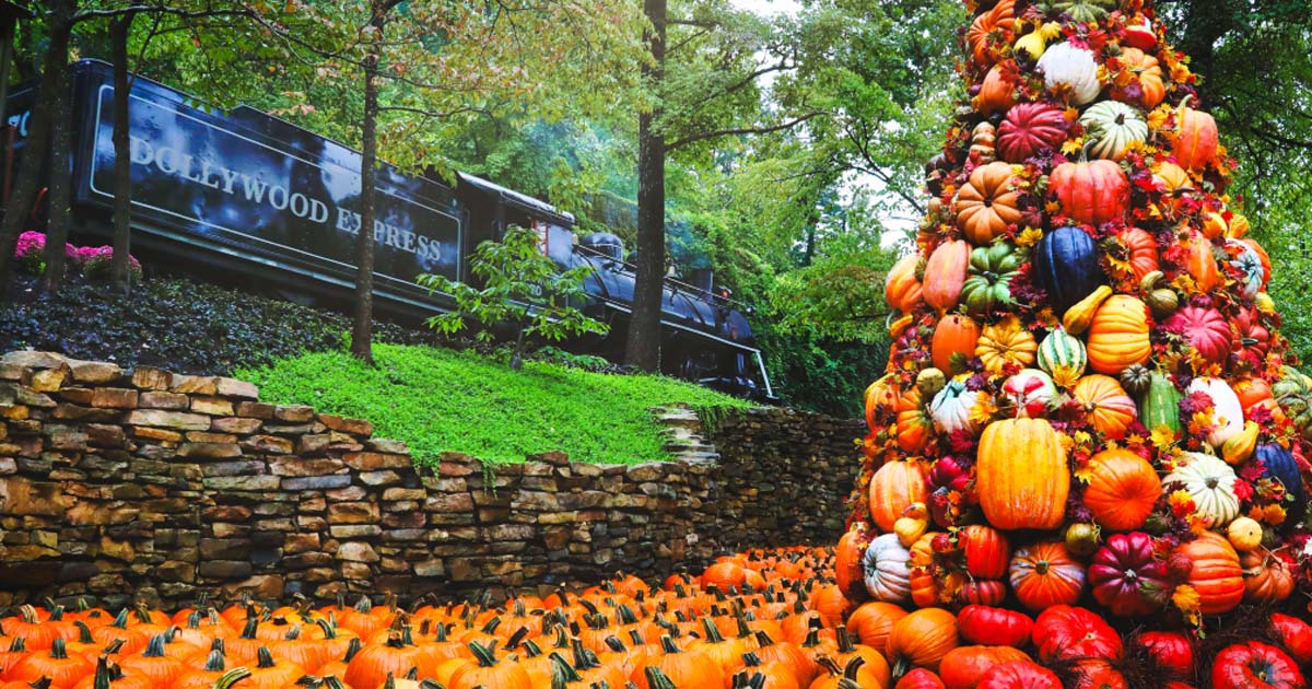 Fall for the Sights, Sounds and Smells at Dollywood