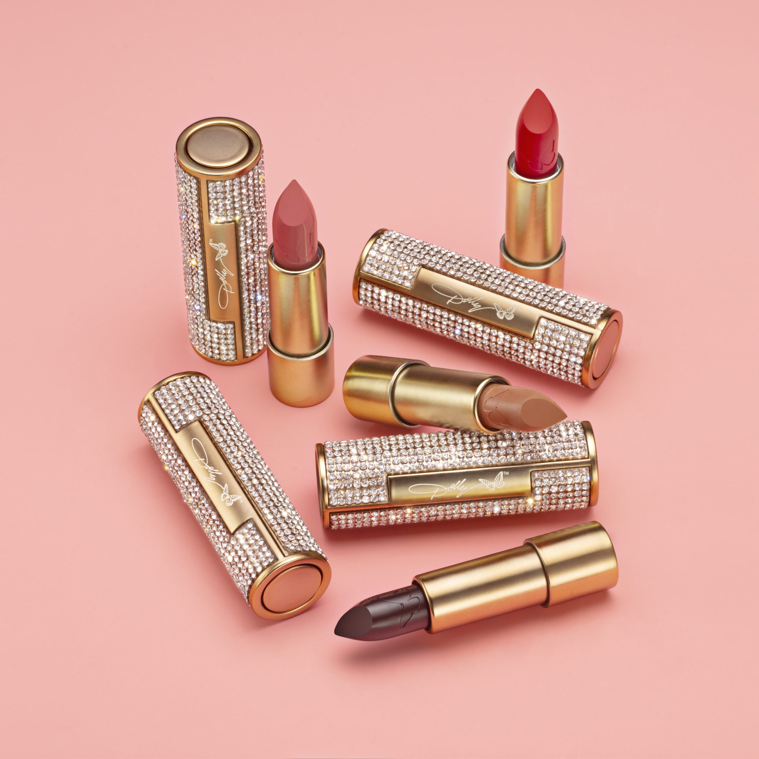 Dolly Parton Launches Cosmetics Line Dolly Beauty In Partnership With